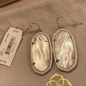 Kendra Scott Elle Earrings Ivory Mother-Of-Pearl